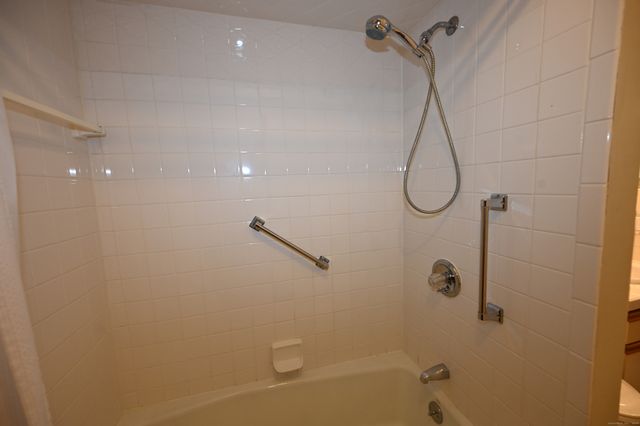 375 Coe Avenue APT 22, East Haven, CT 06512