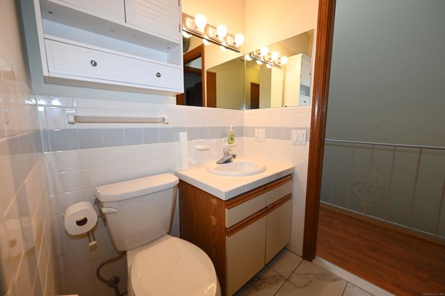 375 Coe Avenue APT 22, East Haven, CT 06512