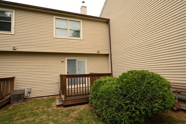 375 Coe Avenue APT 22, East Haven, CT 06512