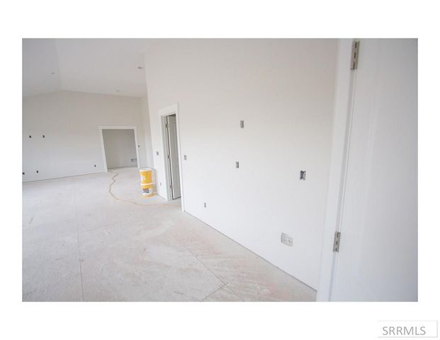 1736 S Bellagio Drive, Ammon, ID 83401