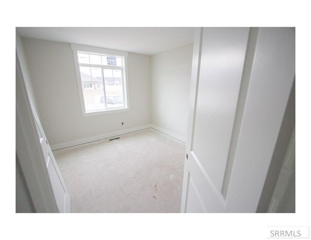 1736 S Bellagio Drive, Ammon, ID 83401