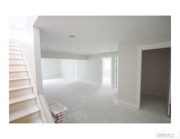 1736 S Bellagio Drive, Ammon, ID 83401