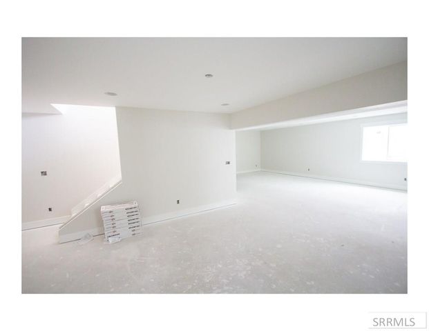 1736 S Bellagio Drive, Ammon, ID 83401