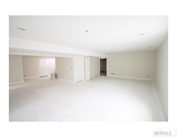 1736 S Bellagio Drive, Ammon, ID 83401