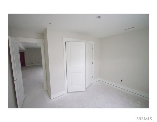 1736 S Bellagio Drive, Ammon, ID 83401