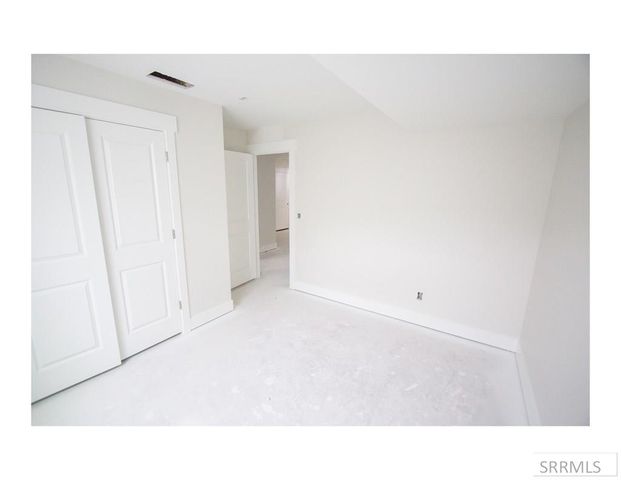 1736 S Bellagio Drive, Ammon, ID 83401