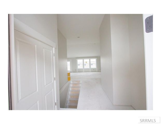 1736 S Bellagio Drive, Ammon, ID 83401