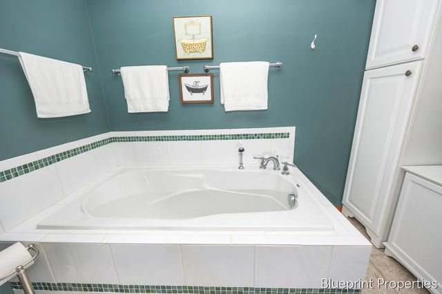 1757 4th Street, Grand Rapids, MI 49504