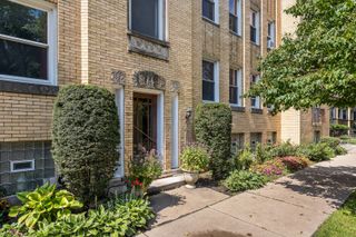 6142 N Hamilton Avenue 2N, Chicago, IL 60659