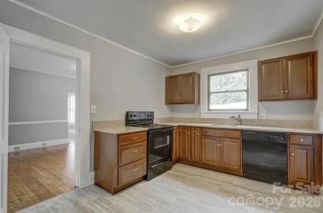 431 W Statesville Avenue, Mooresville, NC 28115