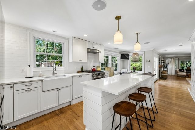 1400 Orchard Rd, Mountainside Boro, NJ 07092