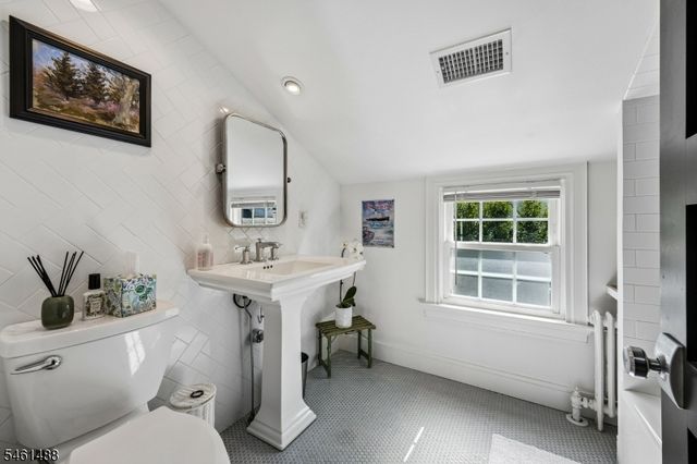 1400 Orchard Rd, Mountainside Boro, NJ 07092