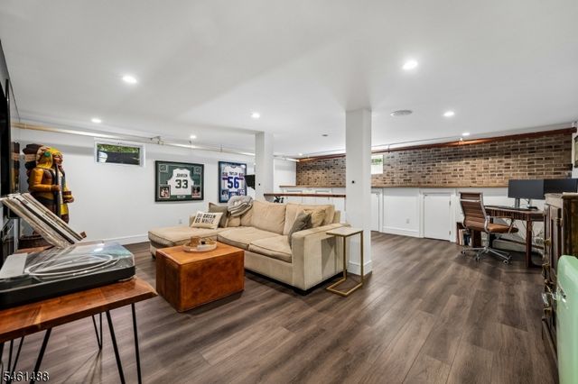 1400 Orchard Rd, Mountainside Boro, NJ 07092
