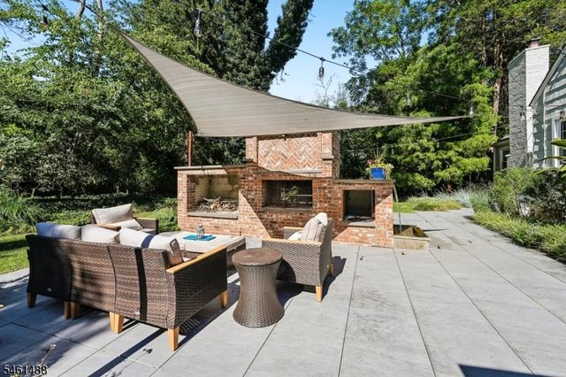 1400 Orchard Rd, Mountainside Boro, NJ 07092