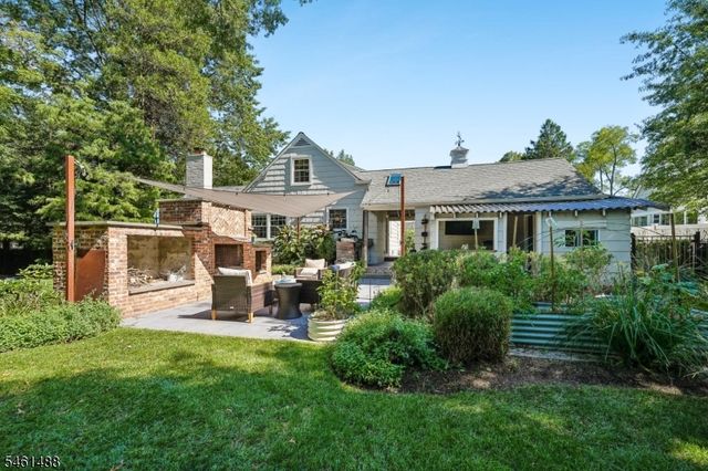 1400 Orchard Rd, Mountainside Boro, NJ 07092
