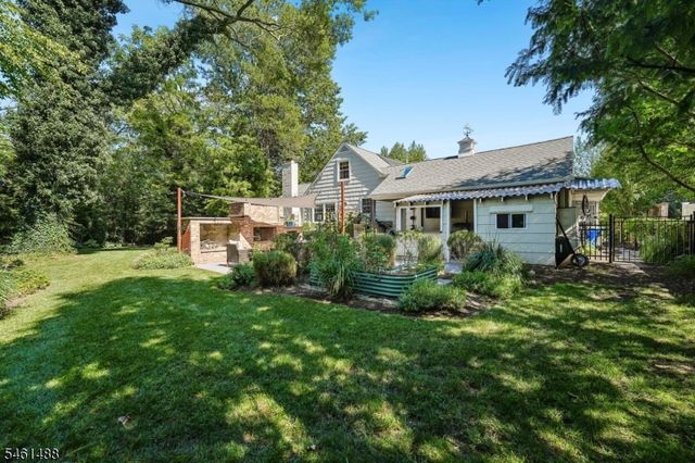 1400 Orchard Rd, Mountainside Boro, NJ 07092