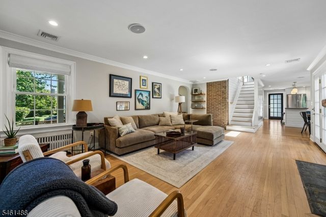 1400 Orchard Rd, Mountainside Boro, NJ 07092