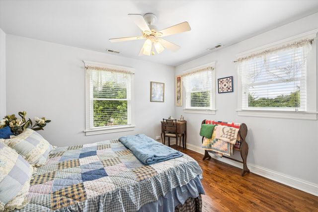 319 Leclaire Avenue, Wilmette, IL 60091
