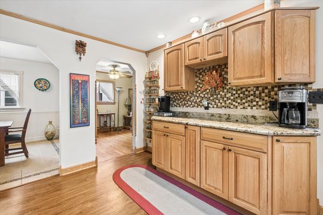 319 Leclaire Avenue, Wilmette, IL 60091