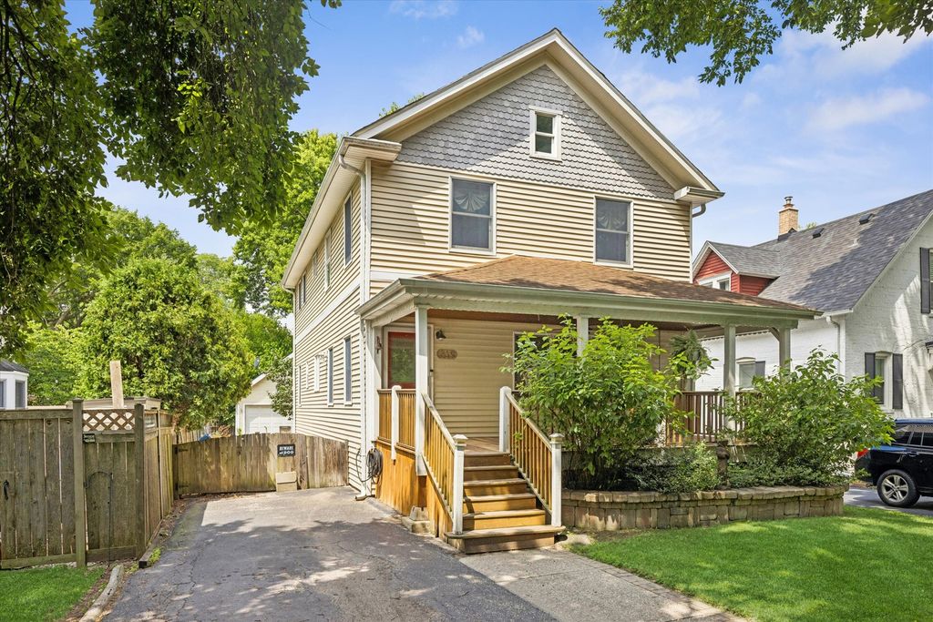 319 Leclaire Avenue, Wilmette, IL 60091