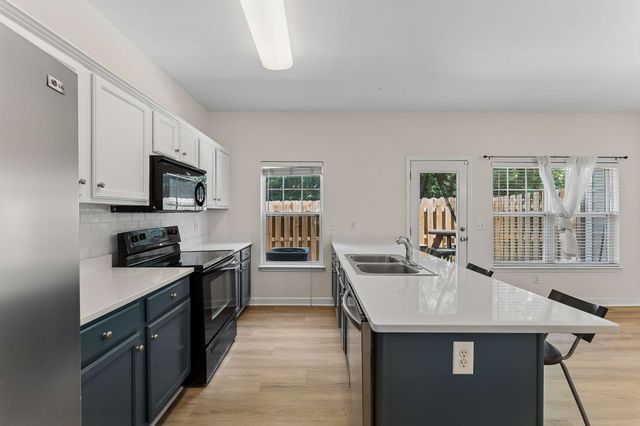 553 Rosedale Ave Apt 107, Nashville, TN 37211