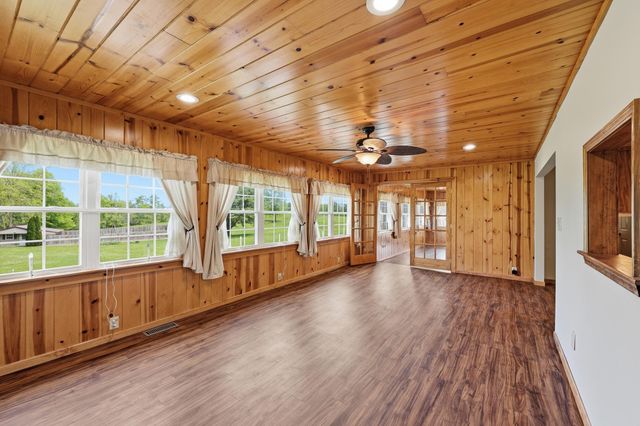 5018 Morse Road, Alexandria, OH 43001