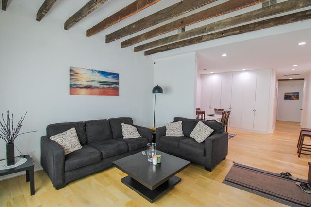 40 H Street, Charleston, SC 29403
