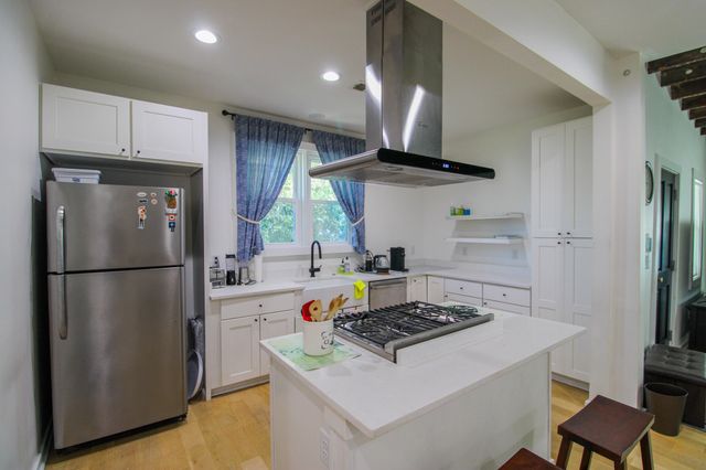 40 H Street, Charleston, SC 29403