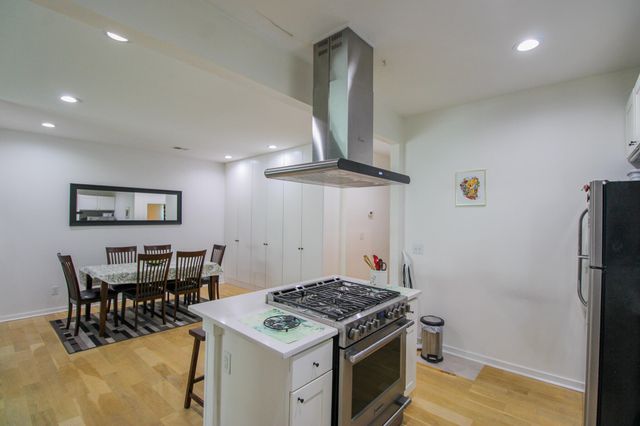 40 H Street, Charleston, SC 29403