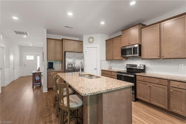 3933 Sudley Point, Jamestown, NC 27282