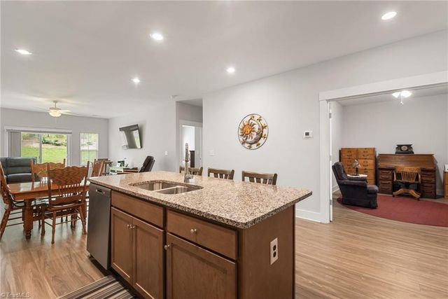 3933 Sudley Point, Jamestown, NC 27282