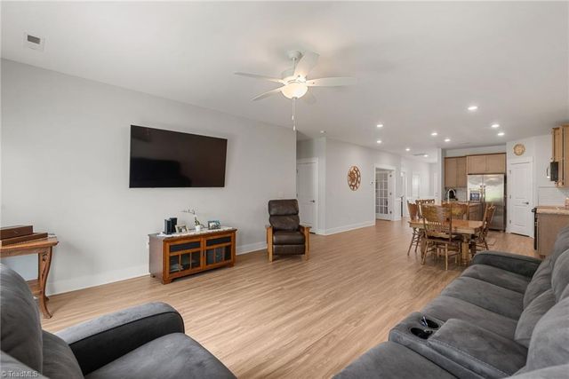 3933 Sudley Point, Jamestown, NC 27282