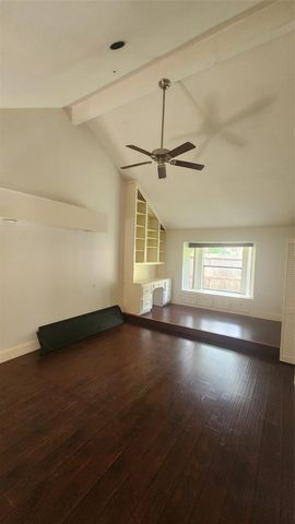 2127 Manor Green Drive, Houston, TX 77077