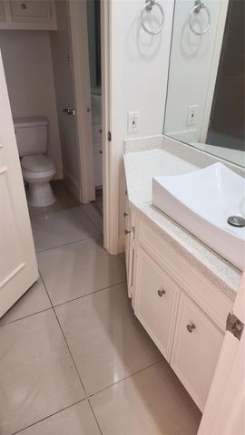 2127 Manor Green Drive, Houston, TX 77077