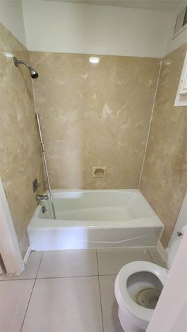 2127 Manor Green Drive, Houston, TX 77077