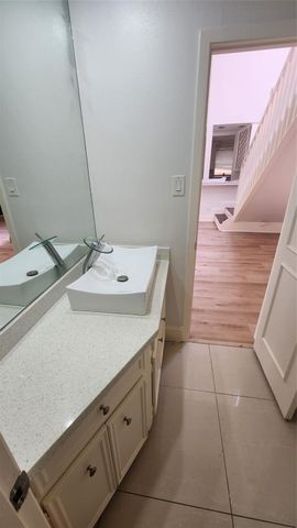 2127 Manor Green Drive, Houston, TX 77077