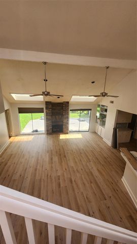 2127 Manor Green Drive, Houston, TX 77077