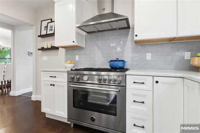 59 Ferndale Avenue, Glen Rock, NJ 07452