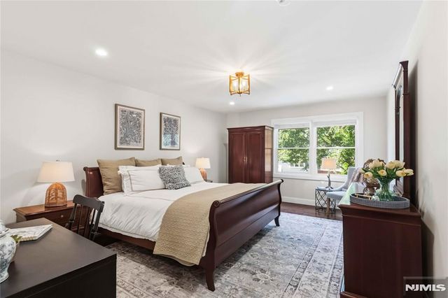 59 Ferndale Avenue, Glen Rock, NJ 07452