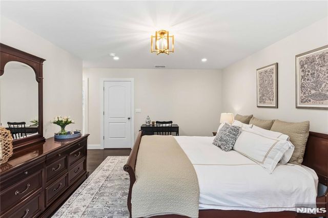 59 Ferndale Avenue, Glen Rock, NJ 07452