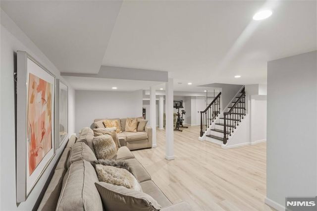 59 Ferndale Avenue, Glen Rock, NJ 07452