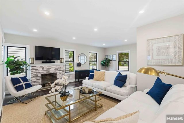 59 Ferndale Avenue, Glen Rock, NJ 07452