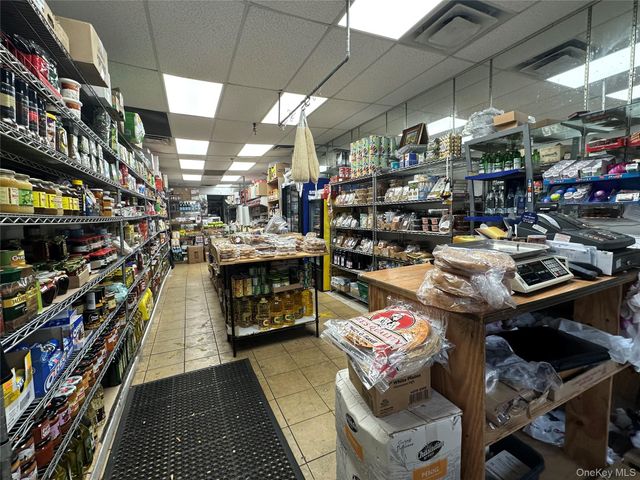 116-33 Metropolitan Avenue, Richmond Hill, NY 11418