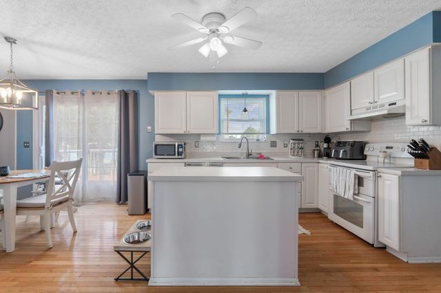 3655 Lake Albert Way, Grove City, OH 43123