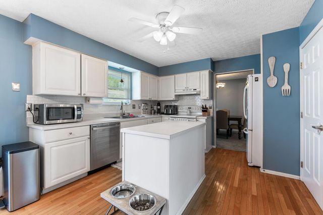 3655 Lake Albert Way, Grove City, OH 43123