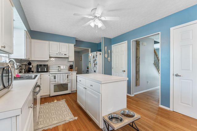3655 Lake Albert Way, Grove City, OH 43123