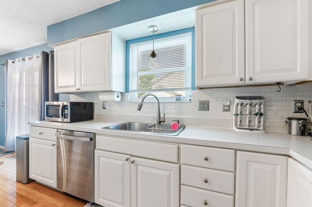 3655 Lake Albert Way, Grove City, OH 43123