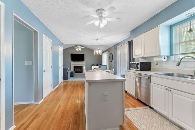 3655 Lake Albert Way, Grove City, OH 43123
