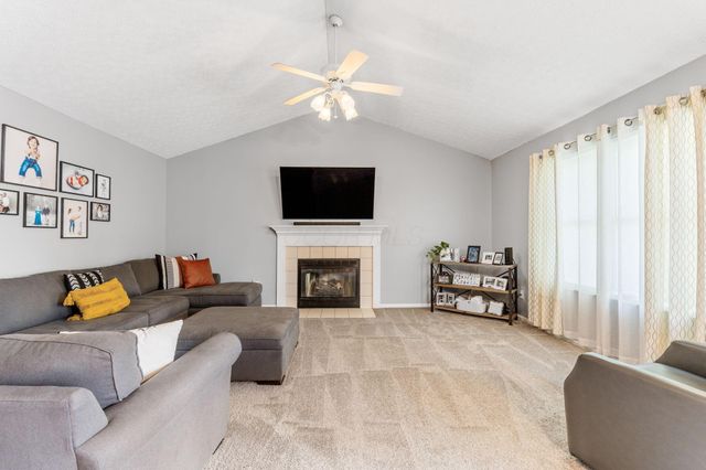 3655 Lake Albert Way, Grove City, OH 43123