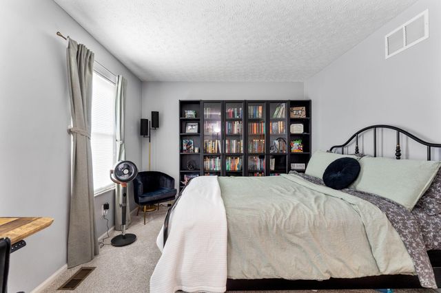 3655 Lake Albert Way, Grove City, OH 43123